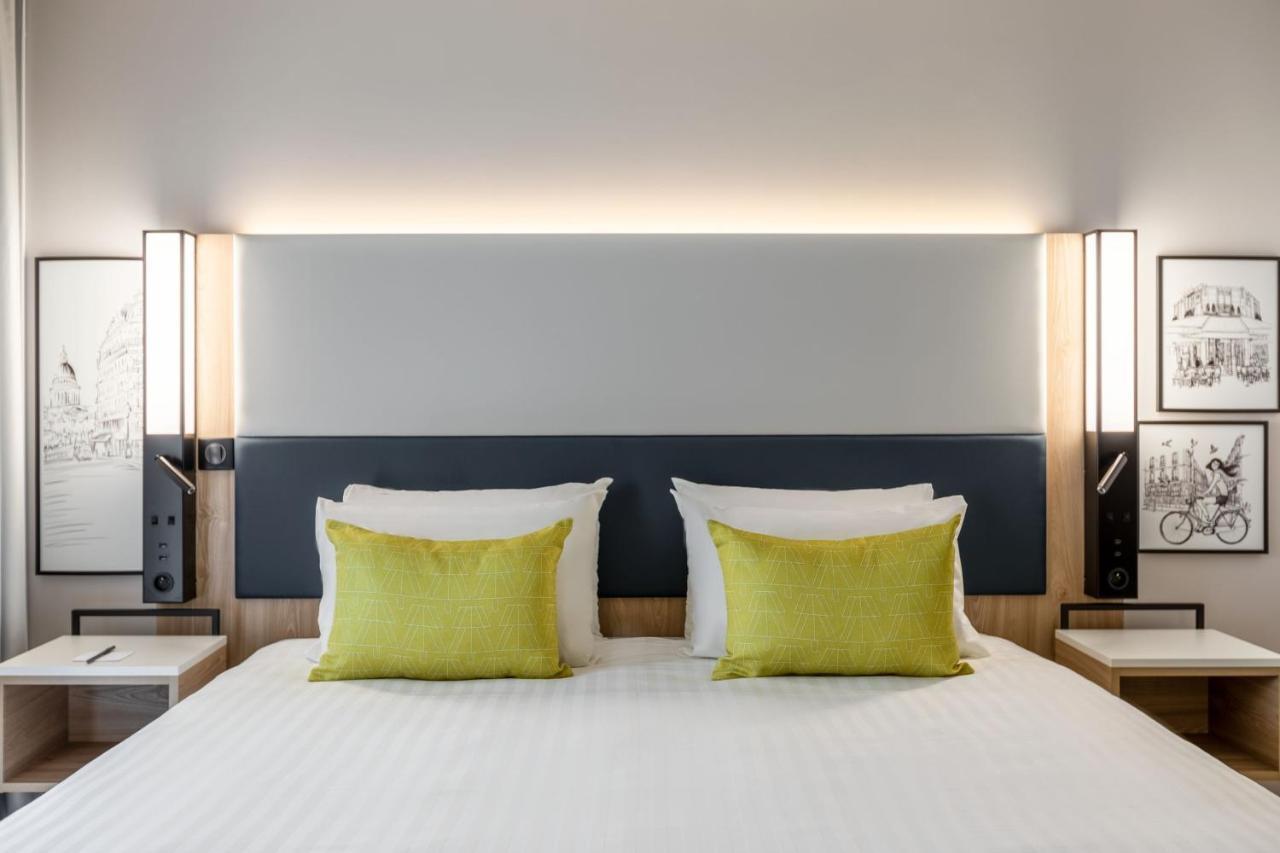 Courtyard By Marriott Paris Creteil Hotel Exterior photo